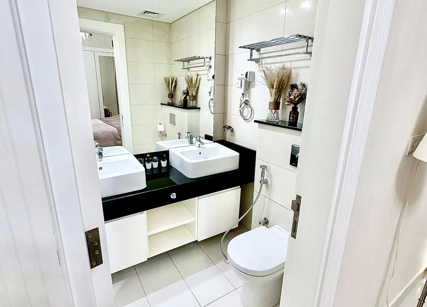 펜션 369 Stays- 2 Bedroom Apartment In Business Bay 두바이
