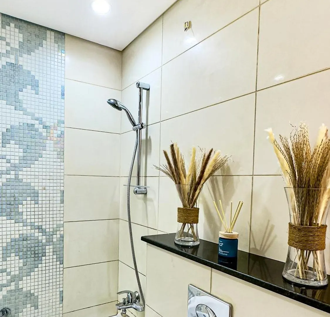 369 Stays- 2 Bedroom Apartment In Business Bay 두바이